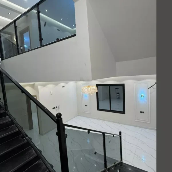 019487782 1764608908796 600x600