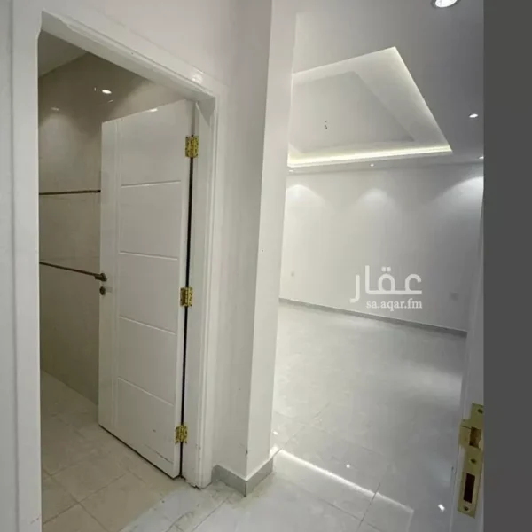 019487783 1763560577337 600x600