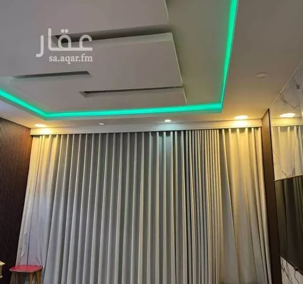 019487784 1760901866467 600x563