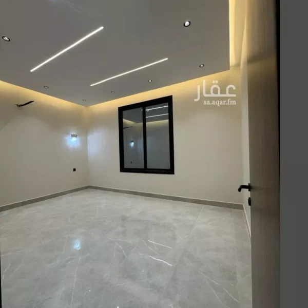 019487784 1765393694049 600x600