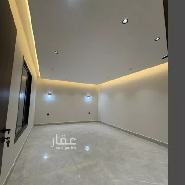 019487784 1765393694478 600x600