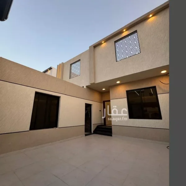 019487784 1765393695051 600x600