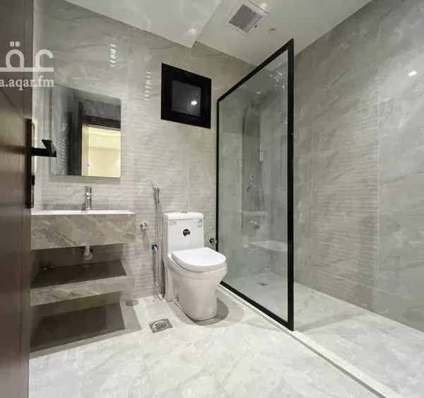 019487785 1762628239874 600x563