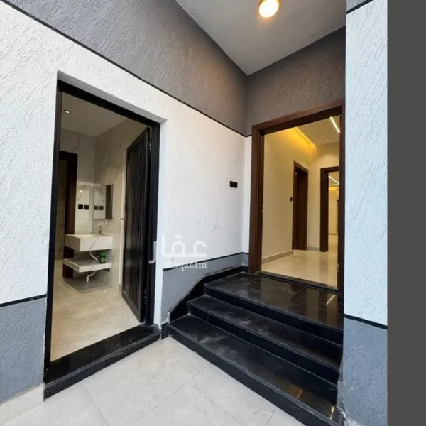 019487785 1765393694626 600x600