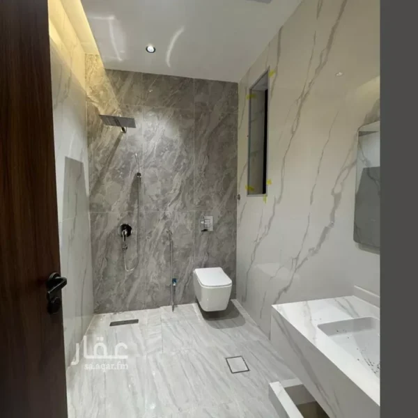 019487785 1765393694929 600x600