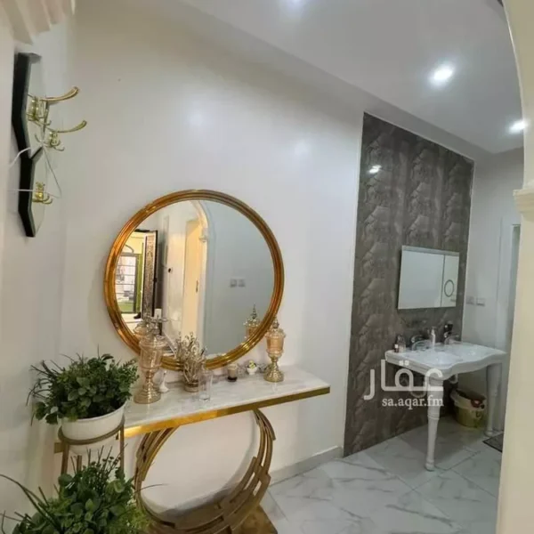 019487786 1760901866400 600x600