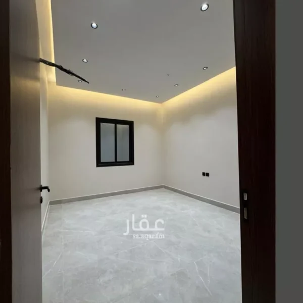 019487787 1765393694348 600x600