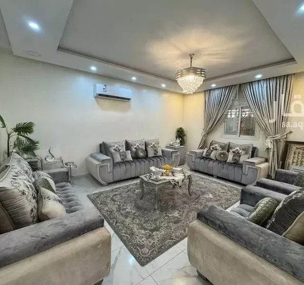 019487788 1760901866415 600x563