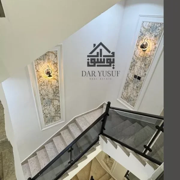 019487789 1764180496993 600x600