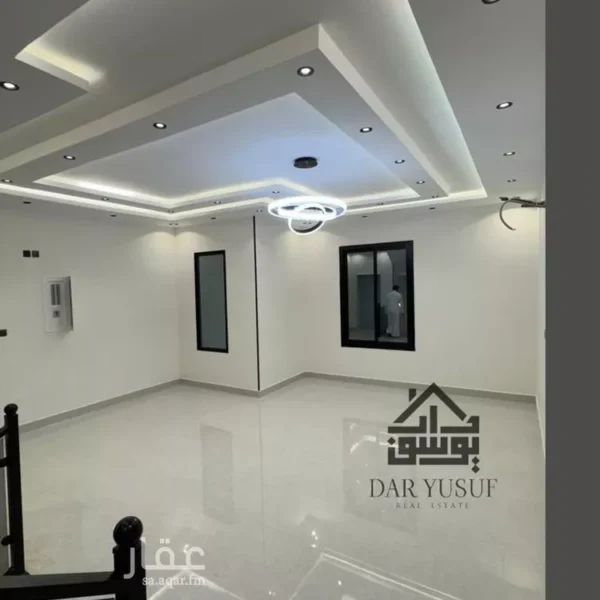 019487789 1764180497006 600x600