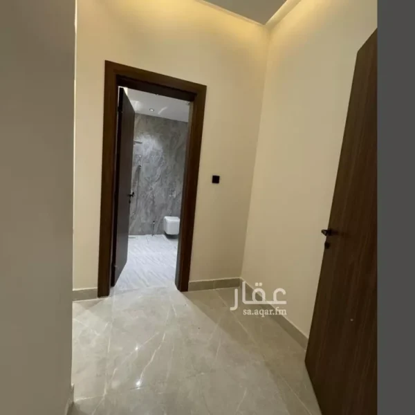 019487789 1765393694760 600x600