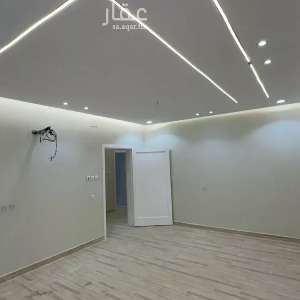 050098720 1771620076984 1 600x600