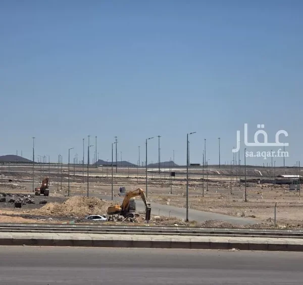 ارض زمردةة 600x563