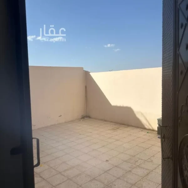 شقةن 600x600