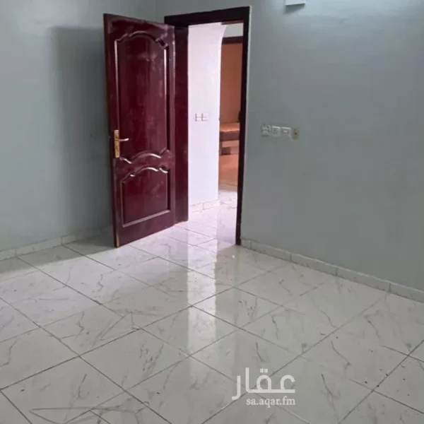 شقة بريقاء 600x600