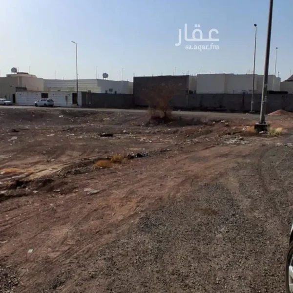 اارض الحمراء 600x600