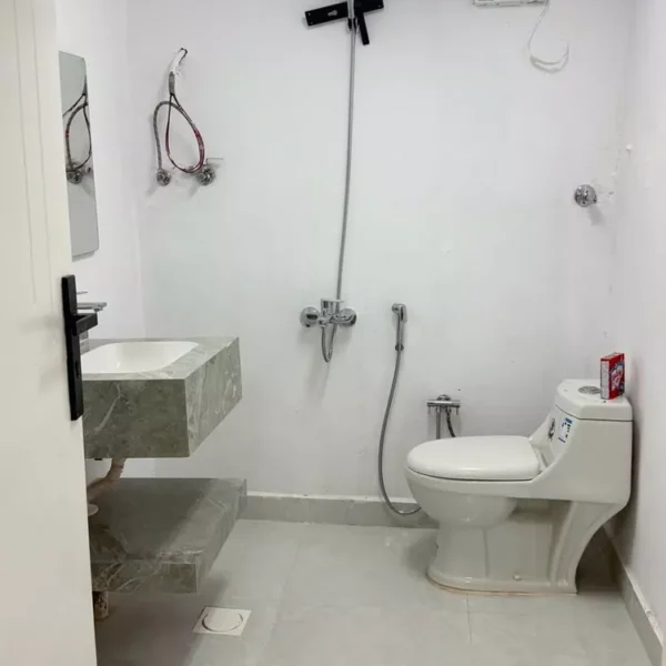 شقةة طيبة 600x600